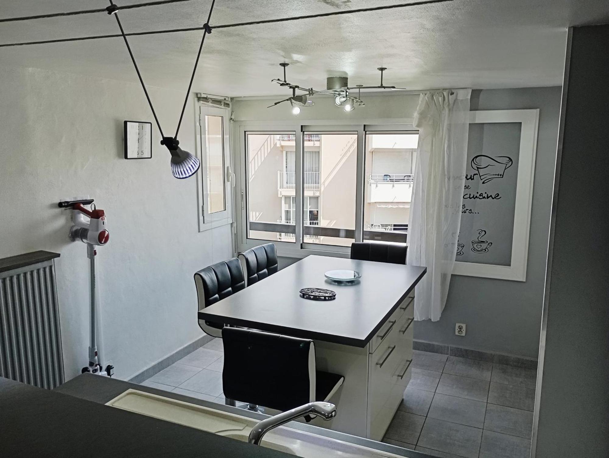 Grand Appartement Proche Port Et Plages, 6 A 8 Pers, 3 Chambres, Climatise Agde Zewnętrze zdjęcie
